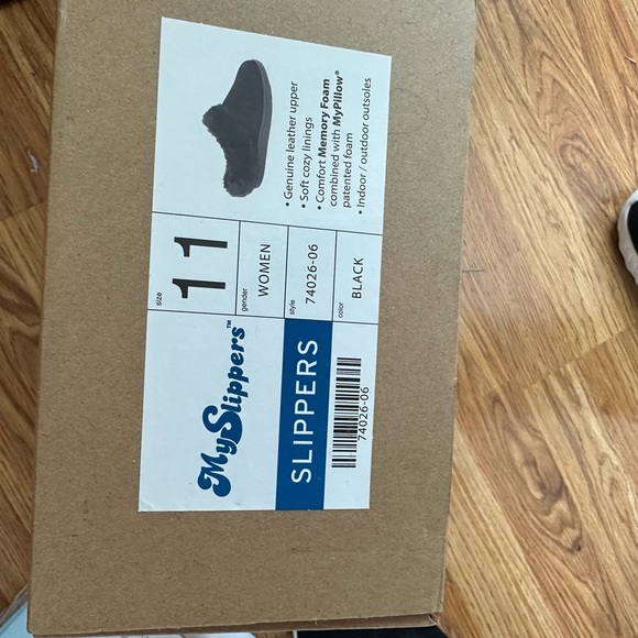 ComfySlippers Women's Black Slippers - Picture 2 of 6